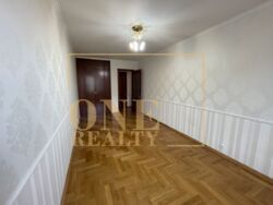 🏡  4-  | . , 14 |    8