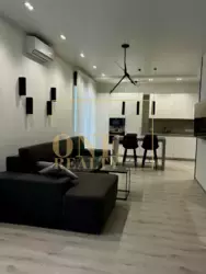 🏙   90 ² | ,    8