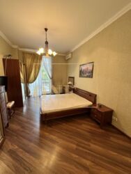 🌆   2-     📍  /  /   4