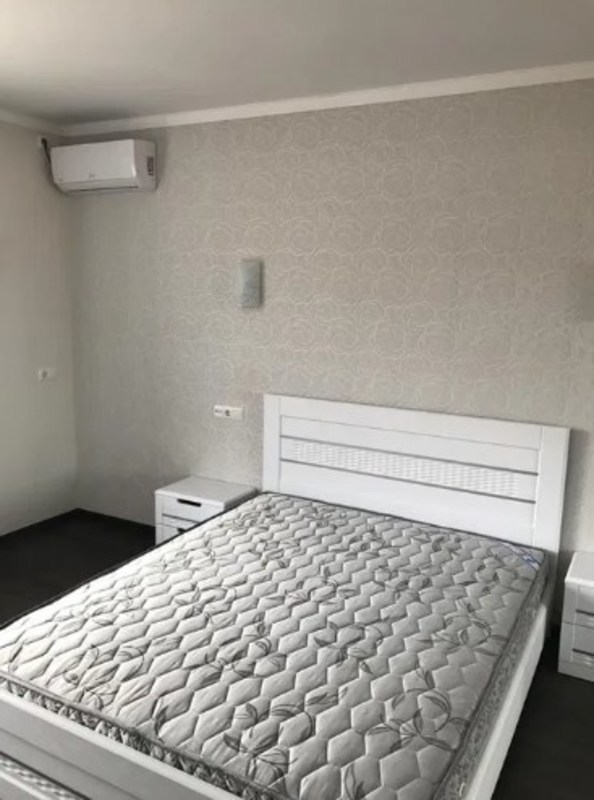 ����� ������� ������������� �������� � ����� ������ ������ (�������� ����������) ������ � 11424570 ���� 1