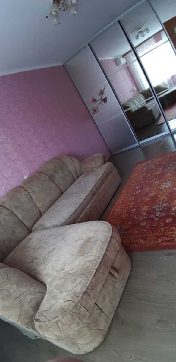 Сдам просторную 2-х комнатную квартиру в районе Сады-1 код № 111-827-013 фото 1 Сдам просторную 2-х комнатную квартиру в районе Сады-1 код № 111-827-013 фото 1