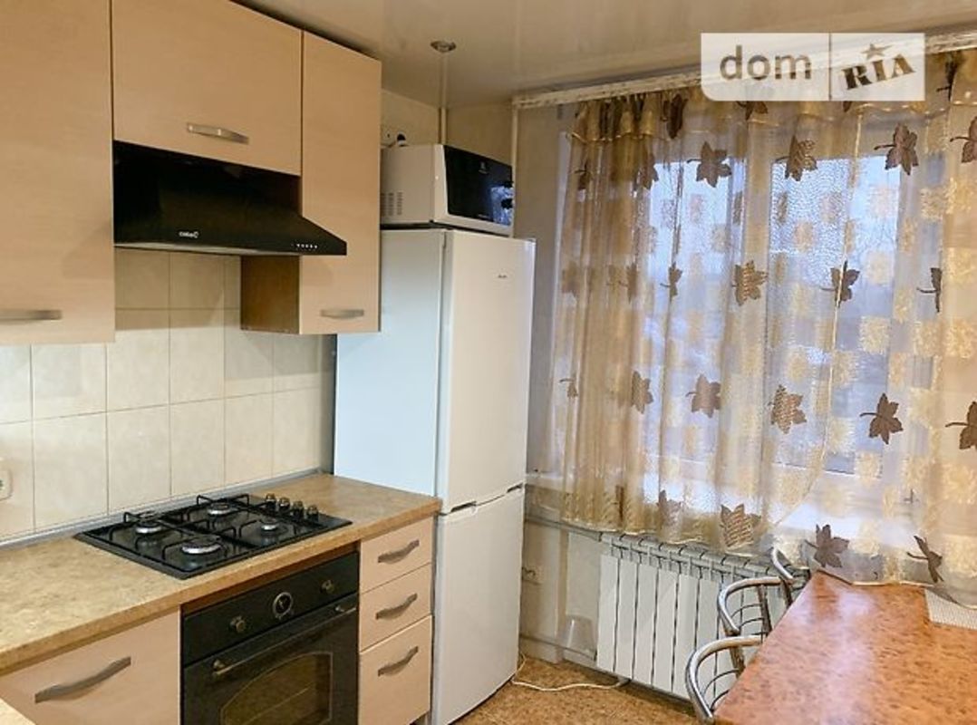 ������ ������������� �������� � �-�� ������. � 111068238 ���� 1