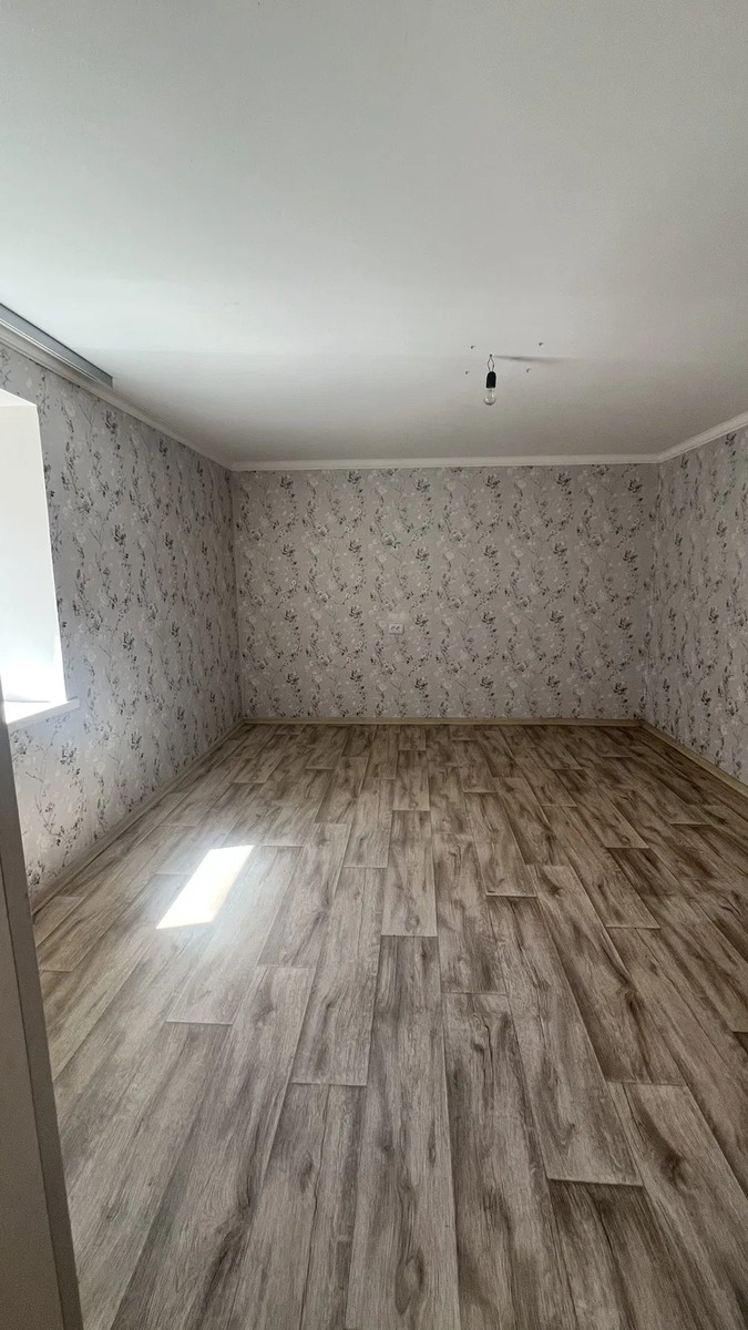 Здам 2-х кімн квартиру в частному будинку код № 111-975-940 фото 1 Здам 2-х кімн квартиру в частному будинку код № 111-975-940 фото 1