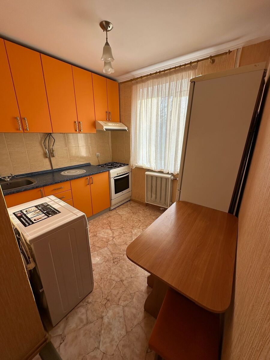 Оренда 1 кімнатної квартири в Центрі код № 111-956-652 фото 1 Оренда 1 кімнатної квартири в Центрі код № 111-956-652 фото 1