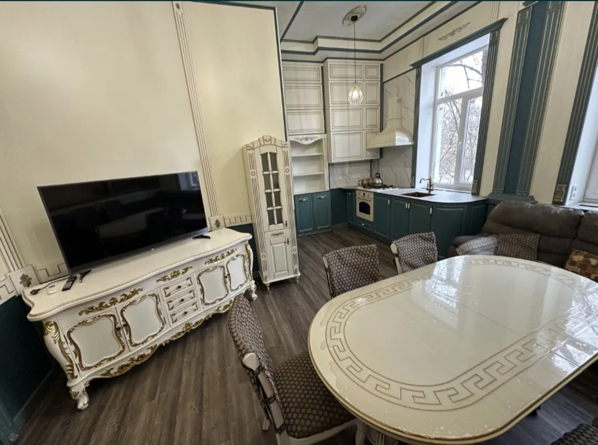 Оренда квартири в Центральній частині міста код № 111-952-726 фото 1 Оренда квартири в Центральній частині міста код № 111-952-726 фото 1