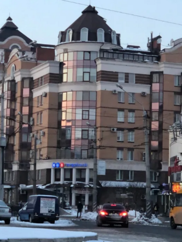 Сдам двухкомнатную в центре фото 1 Сдам двухкомнатную в центре фото 1