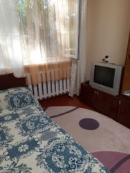  1-   .  111256972  9