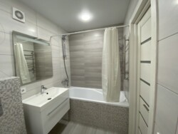  1    .   111741774  3