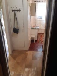  1     111-890-042  7