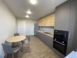  1    .   111741774  4