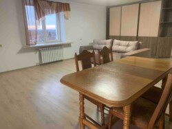  3-         111-925-702  4