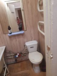  1     111-890-042  6