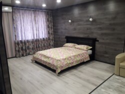 i  i 8 999   111779780  1