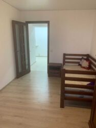  3-         111-925-702  9