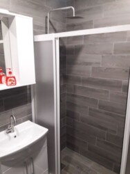 i  i 8 999   111779780  5