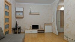 Оренда 2 кімнатної квартири рн 5 школа фото 1 Оренда 2 кімнатної квартири рн 5 школа фото 1