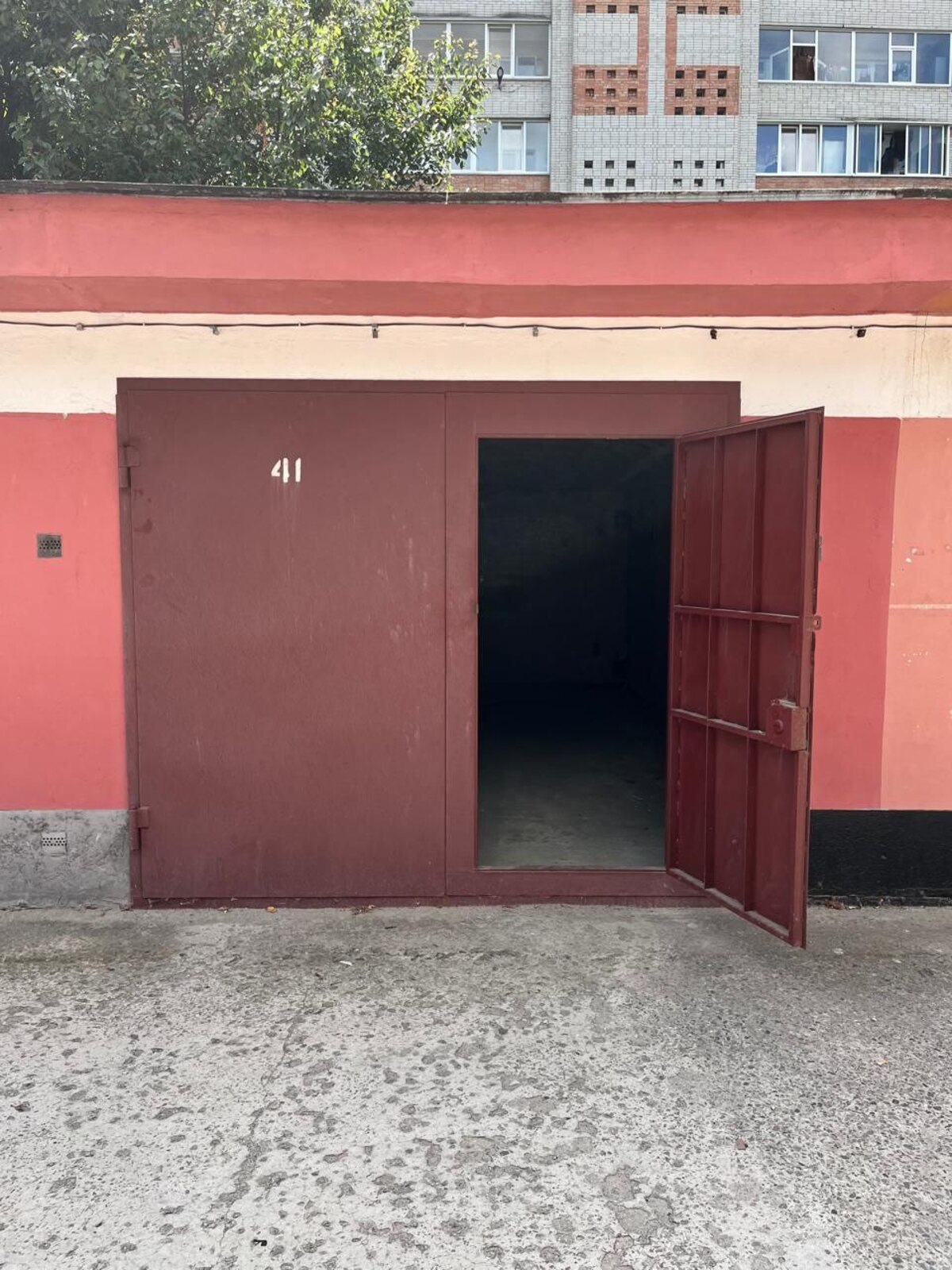      .  ( - Food House)  1