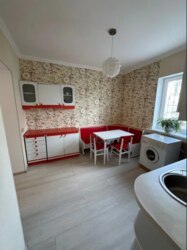 Оренда частини будинку з ділянкою і гаражем в центрі міста фото 1 Оренда частини будинку з ділянкою і гаражем в центрі міста фото 1