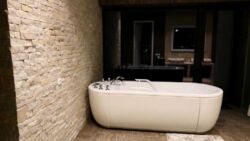     LOFT    , -  9