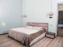   , ,   8