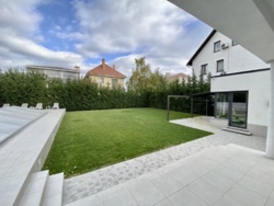 🏡 .   420 ²  ,     , .  8