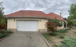 🏖        |   🌿.  16