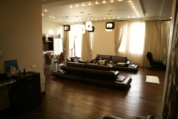 АРЕНДА! Роскошный дом на 30 сотках в Совиньоне! фото 10 АРЕНДА! Роскошный дом на 30 сотках в Совиньоне! фото 10