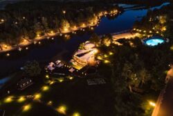  Riviera Village .      - ..  9