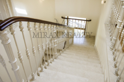   850 2     42      -  11