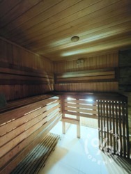Стильний будинок у центрі з більярдною та камінною кімнатою фото 25 Стильний будинок у центрі з більярдною та камінною кімнатою фото 25