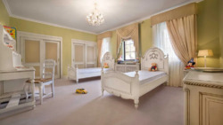 Оренда затишного будинку 302 кв.м, 5 спалень, КМ преміум-класу Riviera Village фото 5 Оренда затишного будинку 302 кв.м, 5 спалень, КМ преміум-класу Riviera Village фото 5