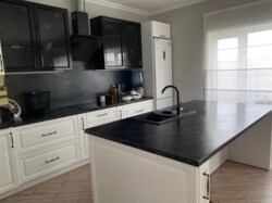 Здається житловий будинок 150 кв.м. Ленінський район, з технікою та меблями фото 1 Здається житловий будинок 150 кв.м. Ленінський район, з технікою та меблями фото 1