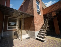 Здається 2-х поверховий будинок, центральна частина міста, 209 кв.м. фото 12 Здається 2-х поверховий будинок, центральна частина міста, 209 кв.м. фото 12