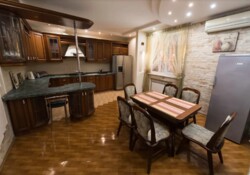 Здається 2-х поверховий будинок, центральна частина міста, 209 кв.м. фото 18 Здається 2-х поверховий будинок, центральна частина міста, 209 кв.м. фото 18