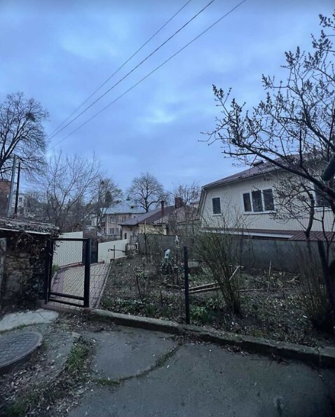 Здається 3-х поверховий будинок в центрі міста. фото 1 Здається 3-х поверховий будинок в центрі міста. фото 1