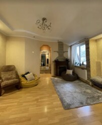 Здається 3-х поверховий будинок в центрі міста. фото 17 Здається 3-х поверховий будинок в центрі міста. фото 17