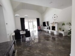 Здається житловий будинок 130 кв.м. одноповерховий. Відмінний стан. фото 2 Здається житловий будинок 130 кв.м. одноповерховий. Відмінний стан. фото 2