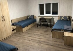 Здається 2-х поверховий будинок, після ремонту, біля фонтану Рошен. Все є. Багато спальних місць. фото 3 Здається 2-х поверховий будинок, після ремонту, біля фонтану Рошен. Все є. Багато спальних місць. фото 3