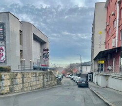 Довгострокова оренда будинку 100 кв.м. 1-поверховий, добрий стан. Р-н ТРЦ Анастасія (Урожай) фото 1 Довгострокова оренда будинку 100 кв.м. 1-поверховий, добрий стан. Р-н ТРЦ Анастасія (Урожай) фото 1