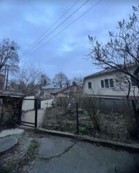 Здається 3-х поверховий будинок в центрі міста. фото 1 Здається 3-х поверховий будинок в центрі міста. фото 1