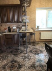 Здається 2-х поверховий будинок в Старому місті. 120 кв.м. фото 3 Здається 2-х поверховий будинок в Старому місті. 120 кв.м. фото 3