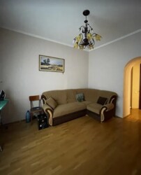 Здається 3-х поверховий будинок в центрі міста. фото 8 Здається 3-х поверховий будинок в центрі міста. фото 8