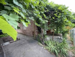 Здається частина будинку в центрі, 2-кімнати 48 кв.м. все є. Місце для авто. фото 5 Здається частина будинку в центрі, 2-кімнати 48 кв.м. все є. Місце для авто. фото 5