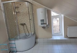 Здається мансардна частину будинку (квартира), загальна площа 92 кв.м. 3 кімнати. фото 10 Здається мансардна частину будинку (квартира), загальна площа 92 кв.м. 3 кімнати. фото 10