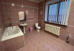 Здається 4-х кімнатний будинок. Все є. Гарний стан. фото 9 Здається 4-х кімнатний будинок. Все є. Гарний стан. фото 9