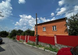 Здається 2-х поверховий будинок в Старому місті. фото 7 Здається 2-х поверховий будинок в Старому місті. фото 7