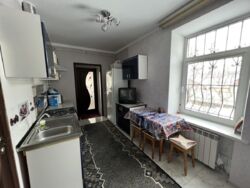 Здається будинок, 90 кв.м. все є для проживання. Замостя. Фонтан Рошен фото 2 Здається будинок, 90 кв.м. все є для проживання. Замостя. Фонтан Рошен фото 2