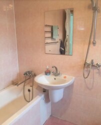 Здається 2-х поверховий будинок, в районі верхньої Слов'янки. Все є для життя фото 9 Здається 2-х поверховий будинок, в районі верхньої Слов'янки. Все є для життя фото 9