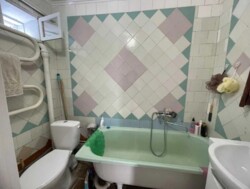 Здається частина будинку в центрі, 2-кімнати 48 кв.м. все є. Місце для авто. фото 13 Здається частина будинку в центрі, 2-кімнати 48 кв.м. все є. Місце для авто. фото 13