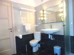 Оренда будинку, гарний стан. Окружна. Перемичка. Перша лінія фото 9 Оренда будинку, гарний стан. Окружна. Перемичка. Перша лінія фото 9